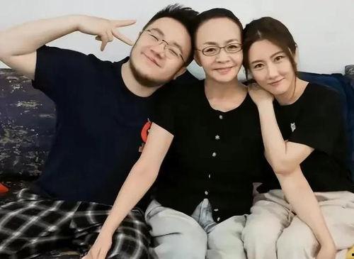 吃瓜爆料综艺恋爱,揭秘明星恋爱幕后故事